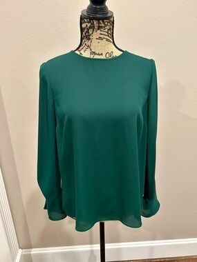 Joseph Ribkoff Emerald Long-Sleeve Crewneck Top. Size 4 good condition